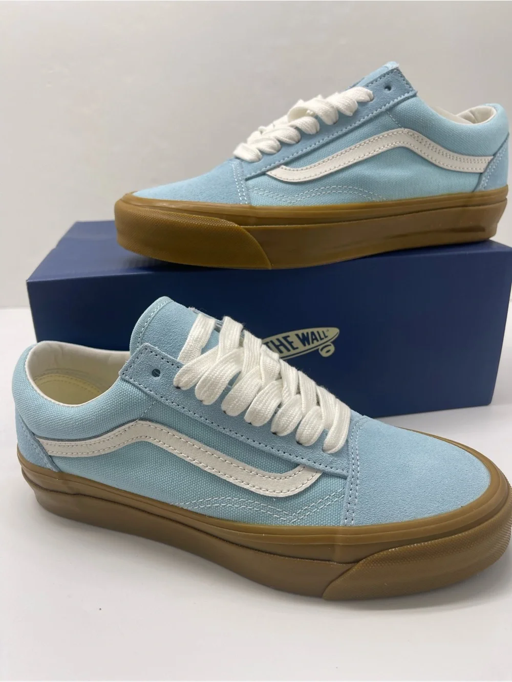 Vans WMNS Sz 8.5  Lx Old Skool Gum Crystal Blue VN000D56CAU Sneakers
